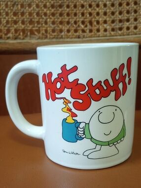 Hot Stuff Ziggy Vintage Stoneware Mug, Universal Press Syndicate. White Red Blue